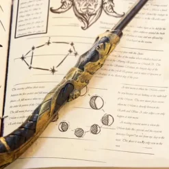 Epic Armoury Baguette Dagon, Noir 9 Epic Armoury Baguette Dagon, Noir -Promos Halloween Boutique baguette dagon noir 3