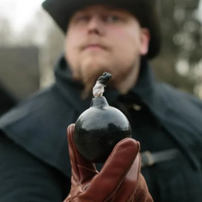 Epic Armoury Bombe à La Main LARP 5 Epic Armoury Bombe à La Main LARP – Image 3