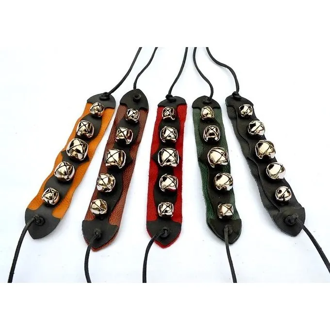 Bracelet En Cuir Avec Cloches En Laiton, Vert 4 Bracelet En Cuir Avec Cloches En Laiton, Vert – Image 2