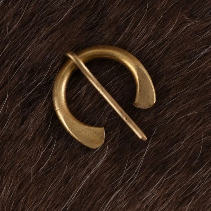 Deepeeka Petite Broche Anneau Otto 4 Deepeeka Petite Broche Anneau Otto – Image 2