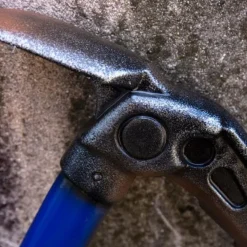 Epic Armoury Piolet LARP, Bleu 8 Epic Armoury Piolet LARP, Bleu -Promos Halloween Boutique piolet larp bleu 2